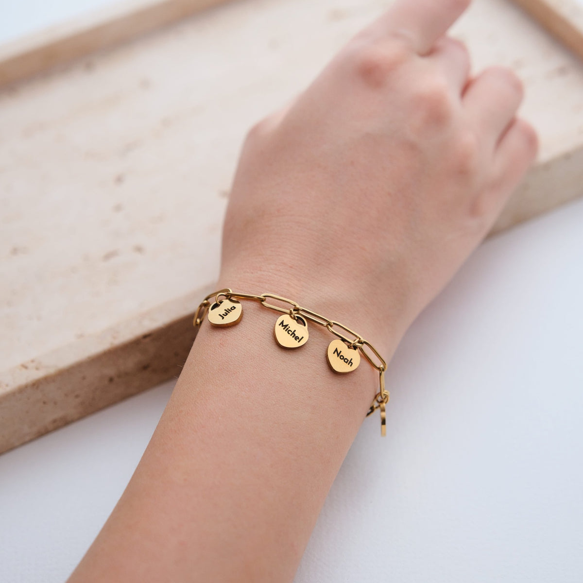Armband mit Herzanhängern - OTANTO