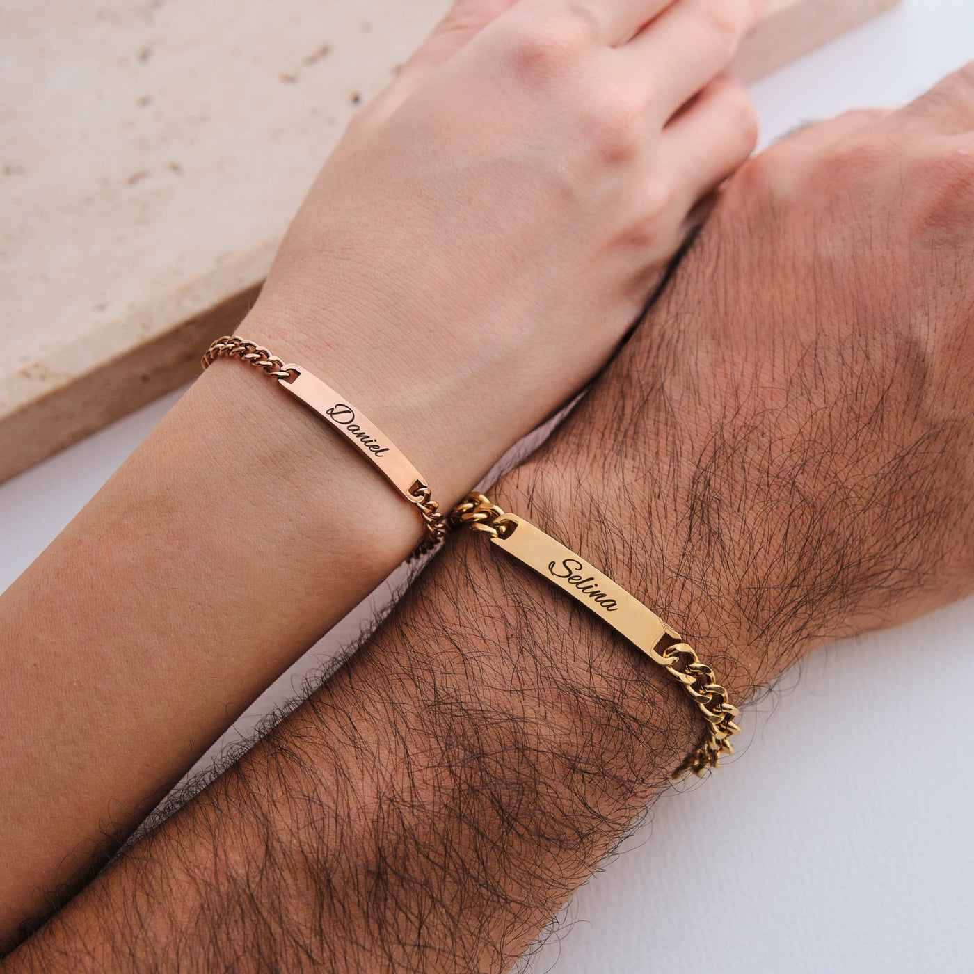 Gold Rose Partnerarmband mit Gravur - OTANTO