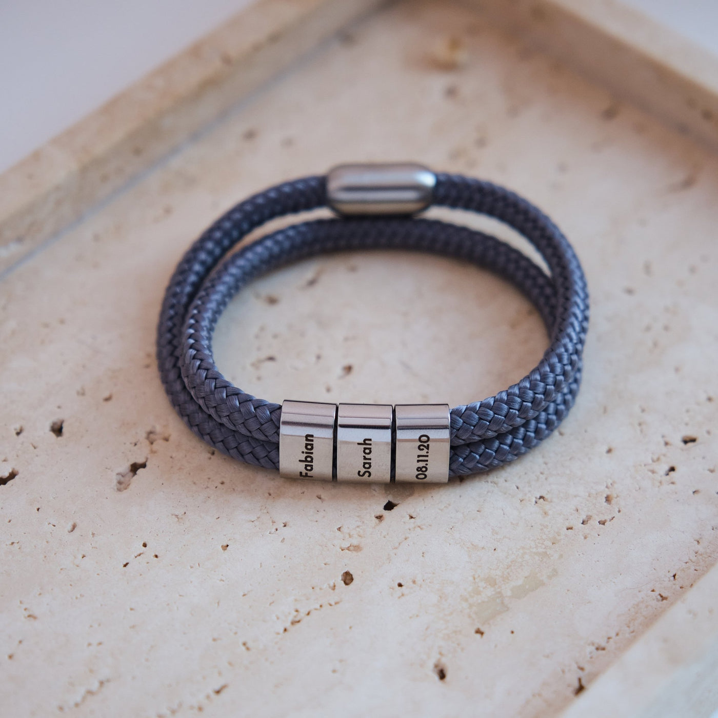 Grau Segeltau Armband mit Ringgravur - OTANTO