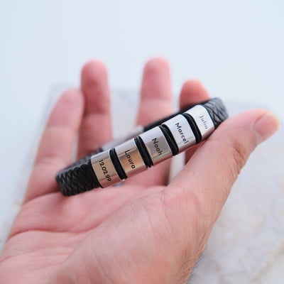 Lederarmband mit gravierten silbernen Beads - OTANTO