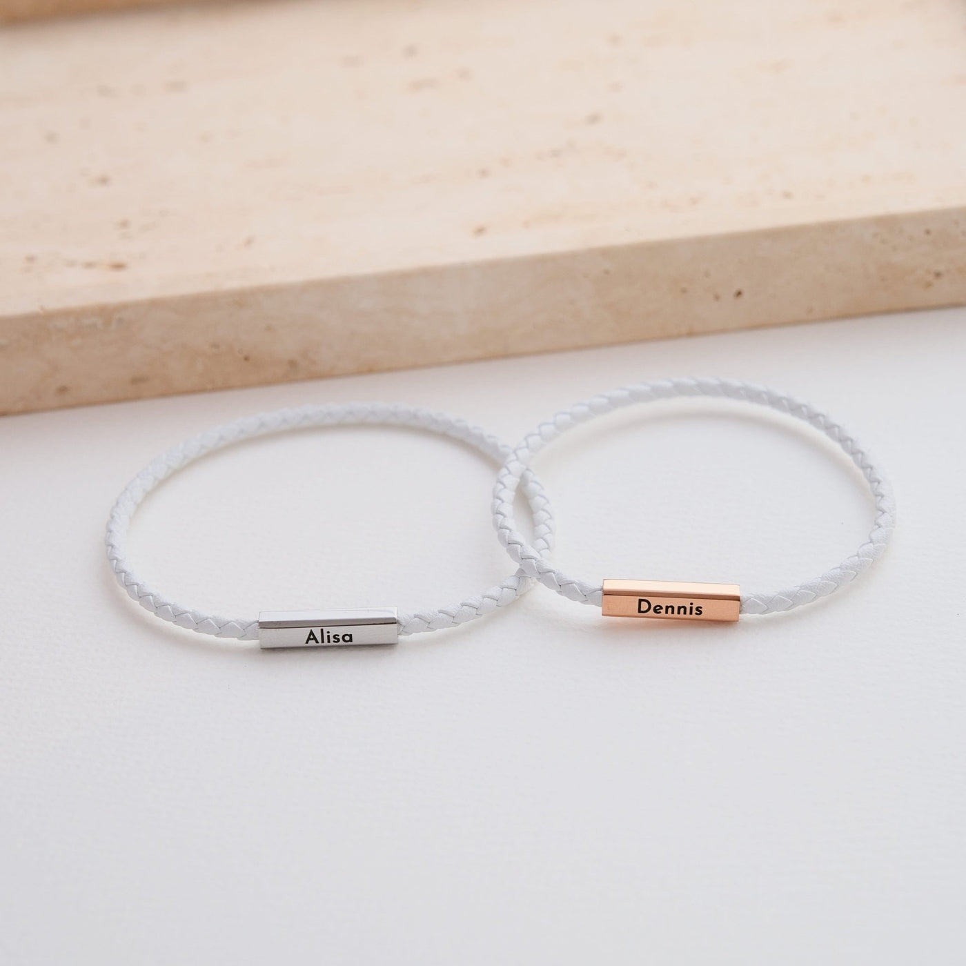 Magnetische Partnerarmbänder mit Gravur - OTANTO