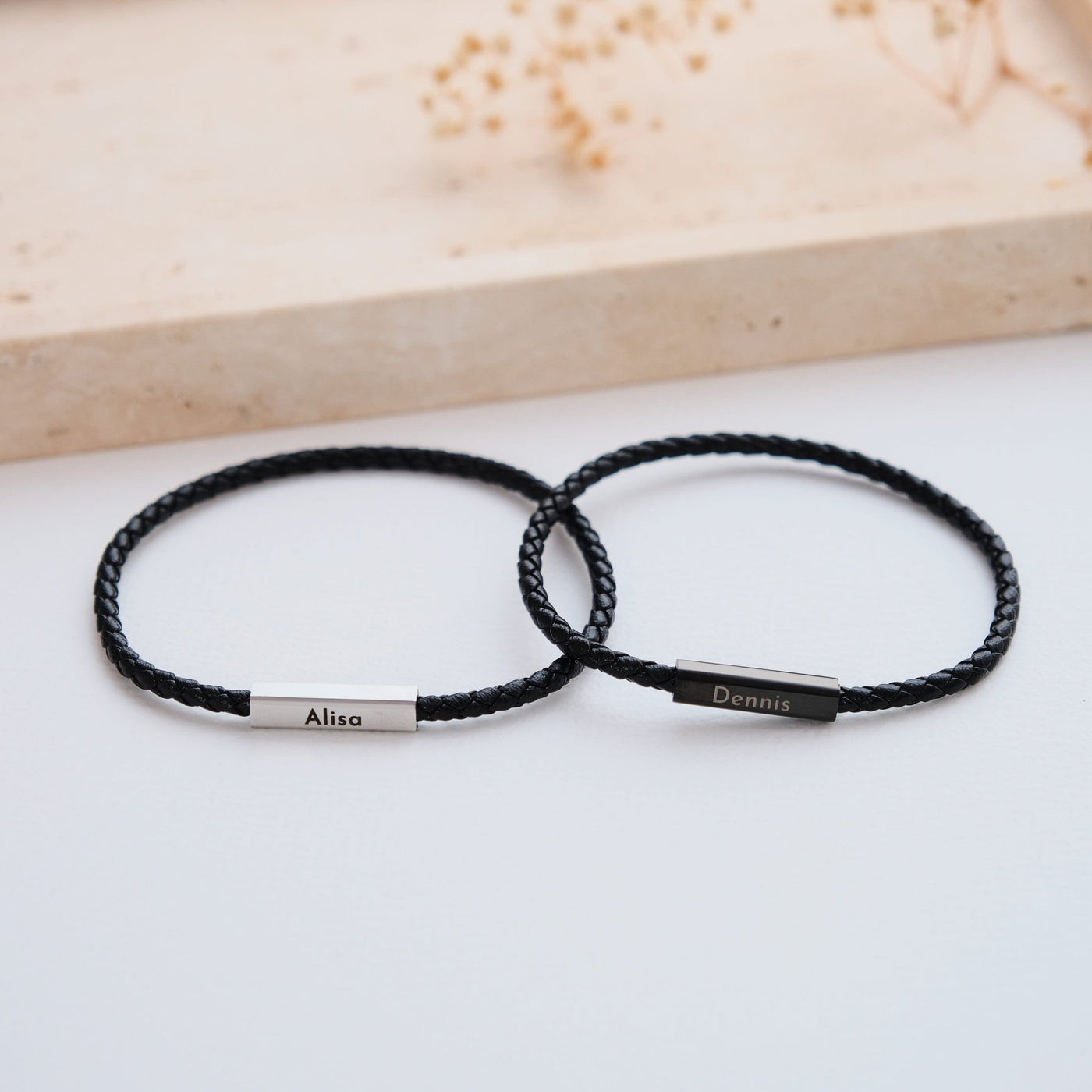 Magnetische Partnerarmbänder mit Gravur - OTANTO