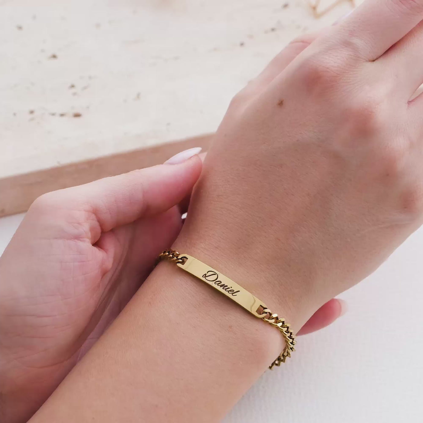 Schwarz Partnerarmband mit Gravur