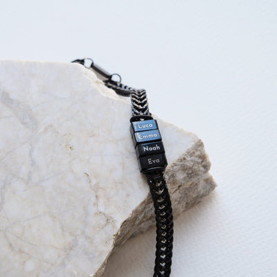 Retro Armband mit gravierten schwarzen Beads - OTANTO