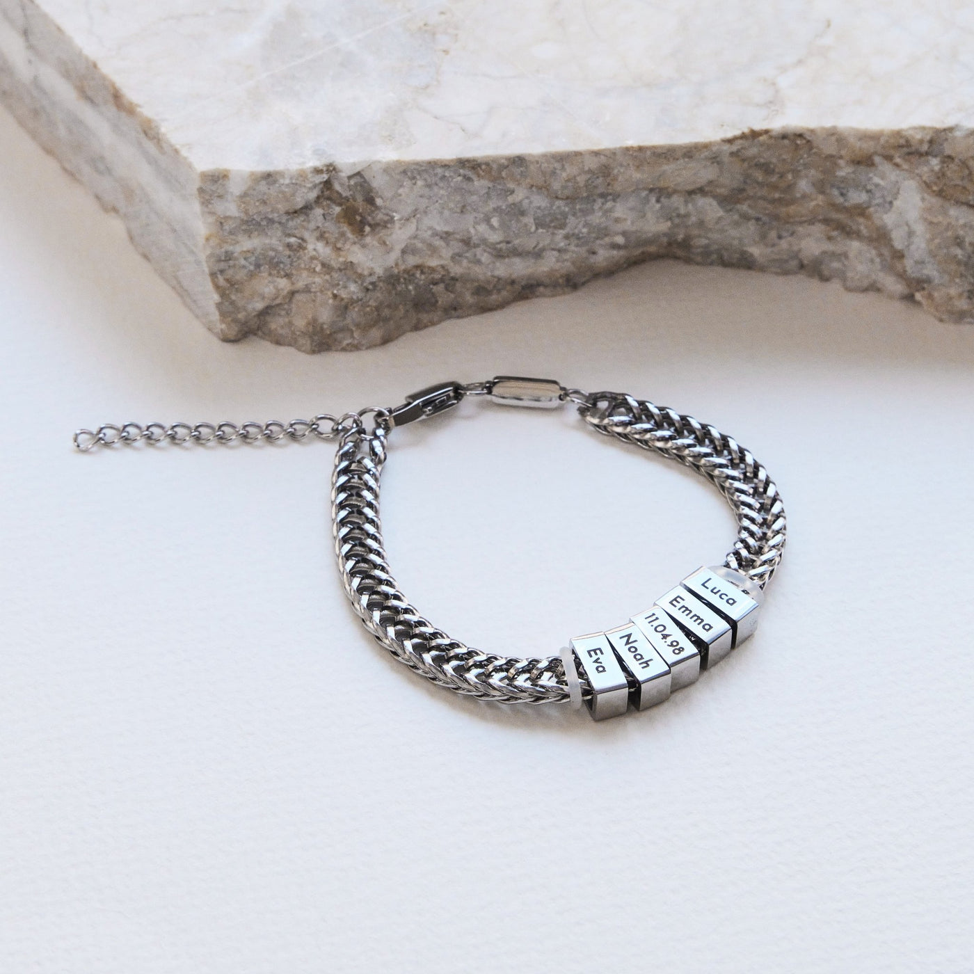 Retro Armband mit gravierten silbernen Beads - OTANTO