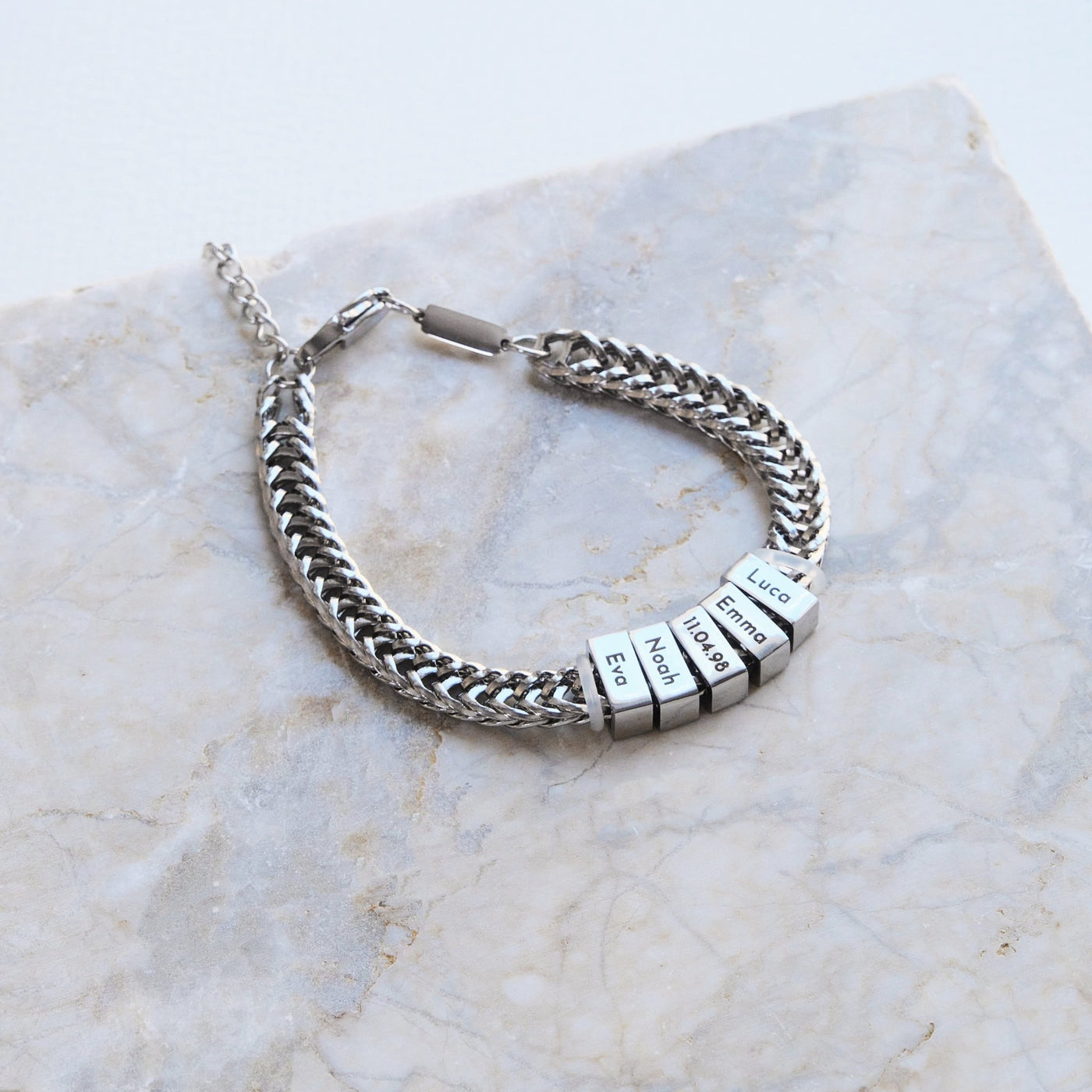 Retro Armband mit gravierten silbernen Beads - OTANTO