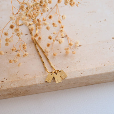 Tag Initial Halskette bis zu drei Anhänger - OTANTO